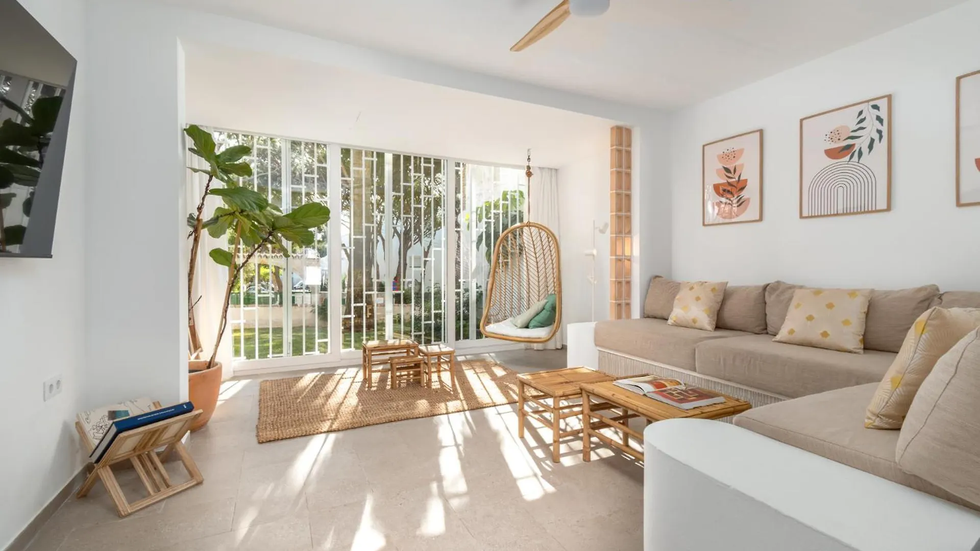 Blanco High-End Mediterranean Design By The Sea ~ Mijas
