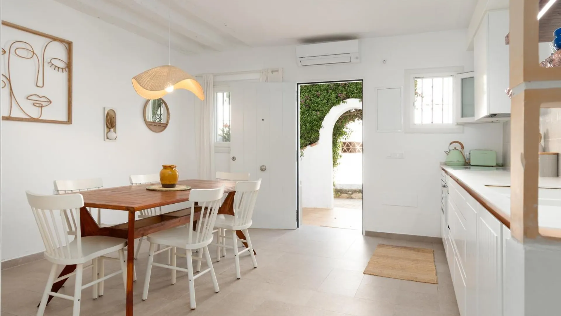 Blanco High-End Mediterranean Design By The Sea ~ Mijas Holiday home