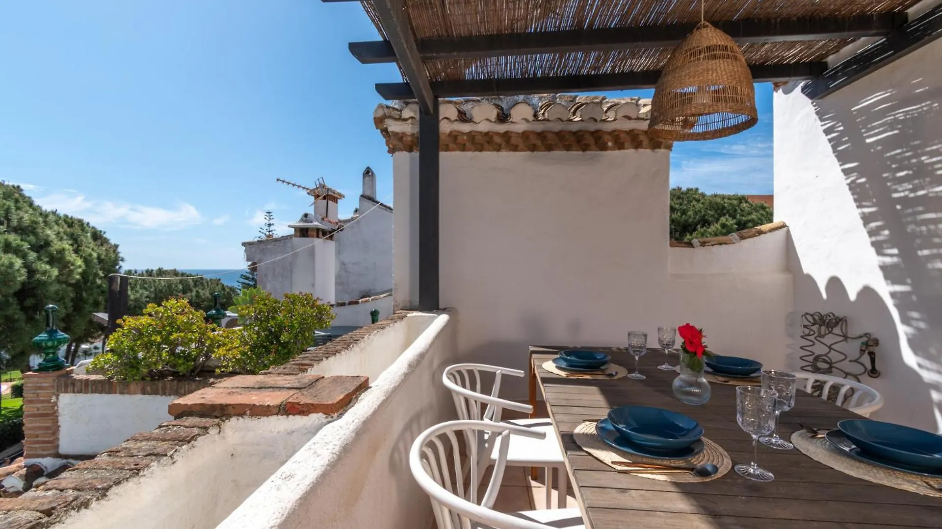 Blanco High-End Mediterranean Design By The Sea ~ Mijas
