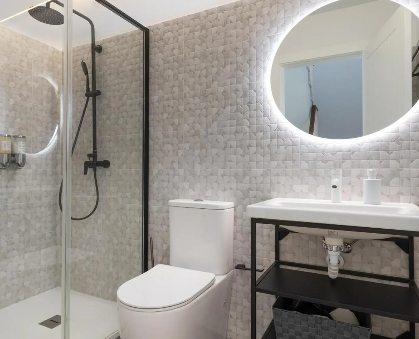 Blanco High-End Mediterranean Design By The Sea ~ Mijas