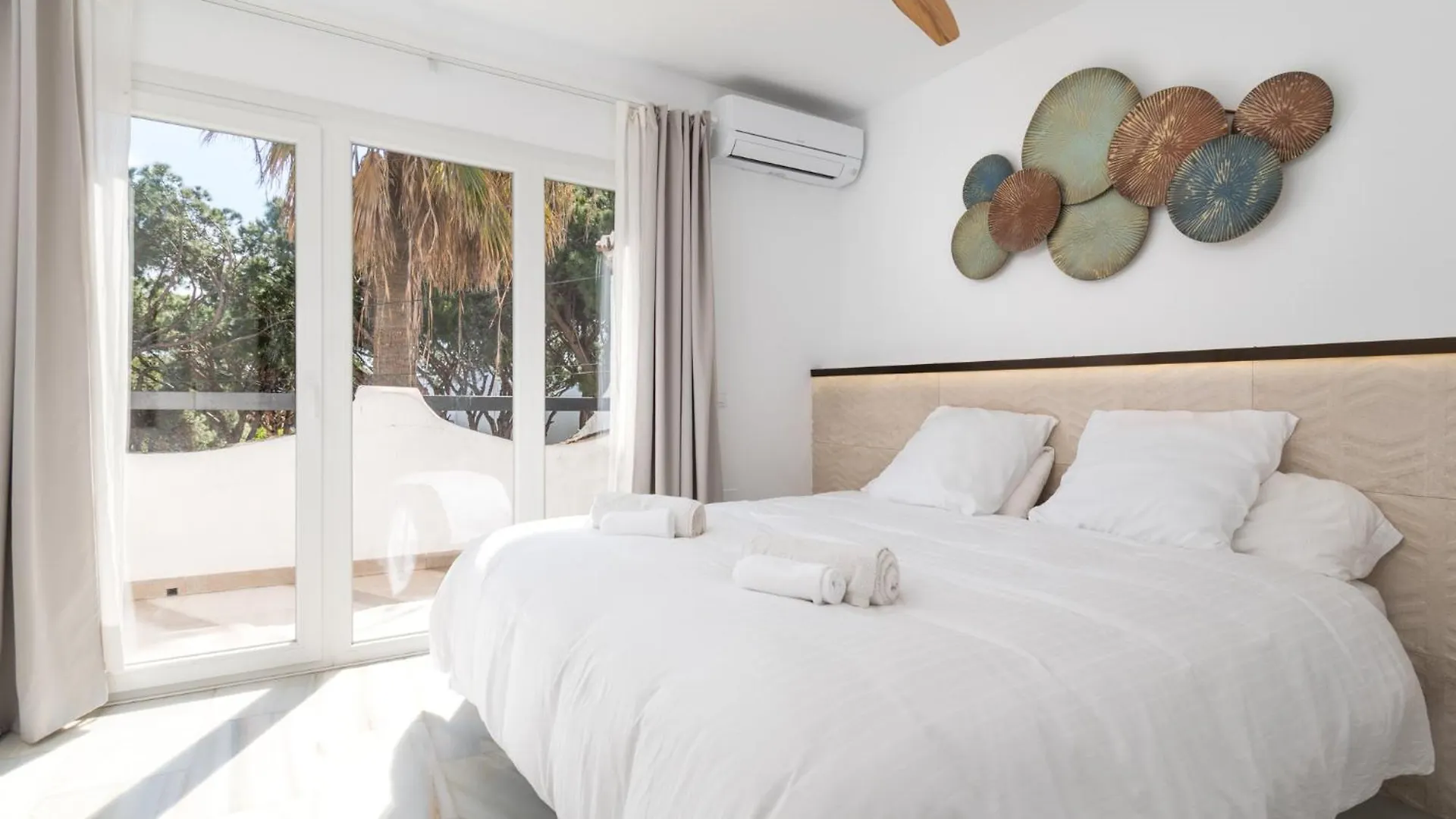 Blanco High-End Mediterranean Design By The Sea ~ ميخاس إسبانيا